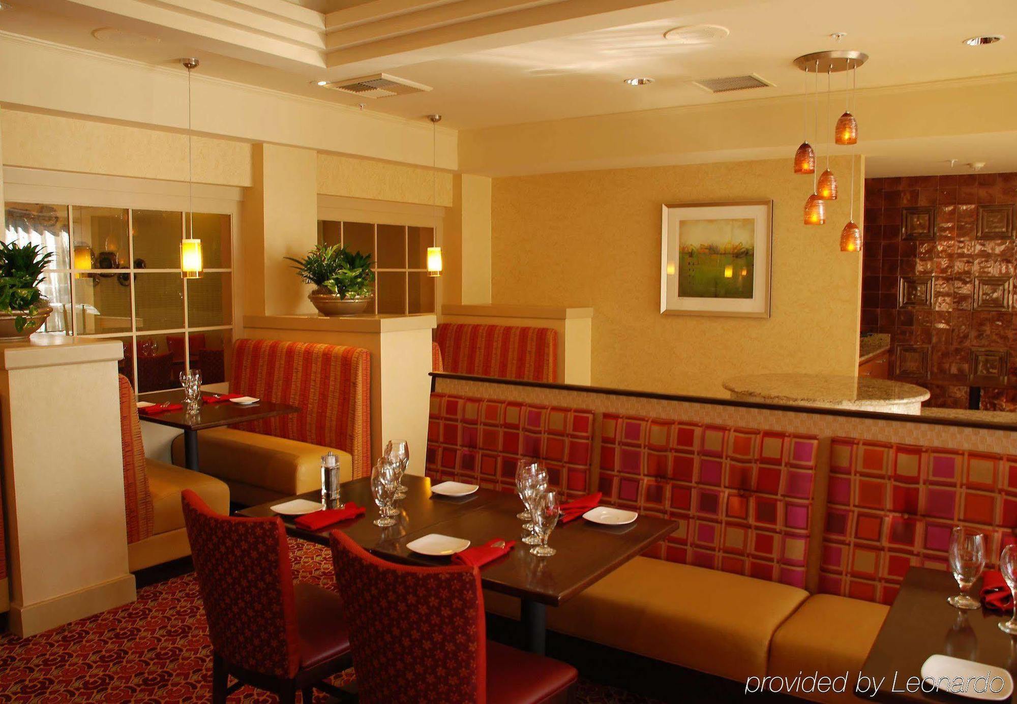 Visalia Marriott At The Convention Center Hotel Restaurant photo